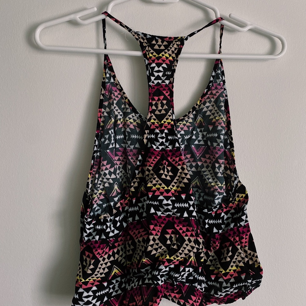 Triangle Pattern Tank Top - Picture 2 of 2